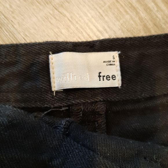 ARITIZIA WILFRED FREE Black A-line Denim Mini Skirt, Size 6 - Picture 8 of 10